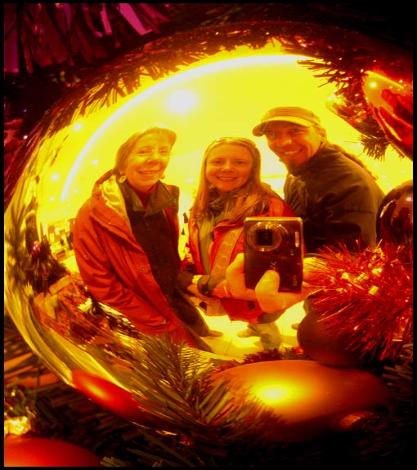 Sara Lyons, Lucy Lyons, MacNeil Lyons - KaDeWe, Berlin